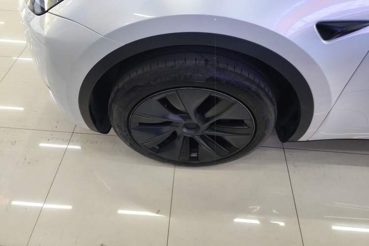 Used Tesla Model Y 2024 Rear-Wheel-Drive Version
