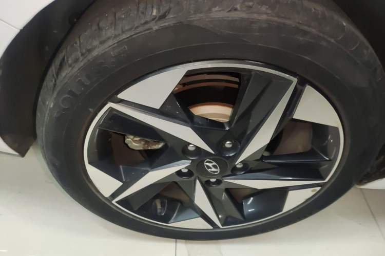 Used Hyundai Elantra 2021 1.5L CVT LUX Prestige Edition Right Rear Wheel Hub