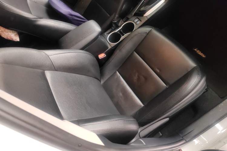 Used Toyota Levin 2017 Revised 185T CVT Elite Edition China V Standard Right Front Seat