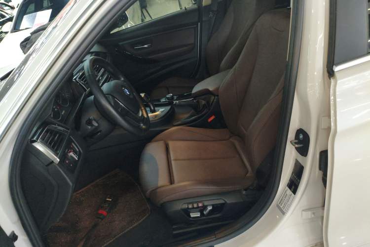 Used BMW 3 Series 2018 320Li Fashion Model
