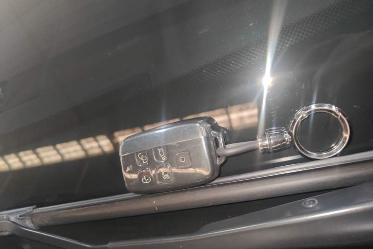 Used Land Rover Discovery Sport 2019 240 PS PURE Edition China VI Standard Interior 1