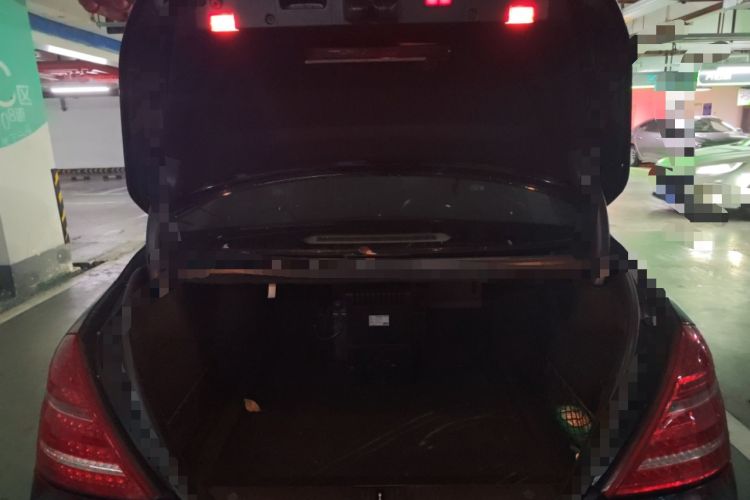 Used Mercedes-Benz S-Class 2010 S 400 L HYBRID Trunk