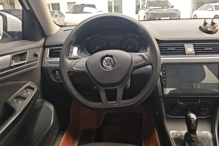 Used Volkswagen Bora 2016 1.6L Automatic Fashion Model
