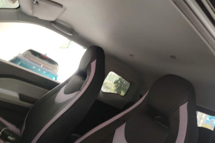 Used Chery New Energy QQ Ice Cream 2022 120km Conical Shape Lithium Iron Phosphate