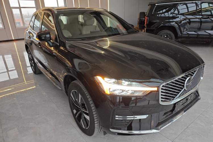 Used Volvo XC60 2026 B5 4x4 Smart Luxury Edition