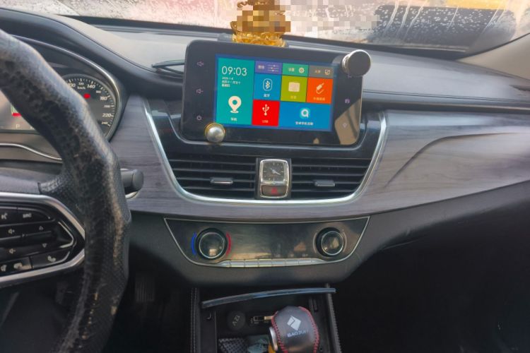 Used Baojun 730 2017 1.5T DCT Flagship Model 7 Seats China V Emission Standard