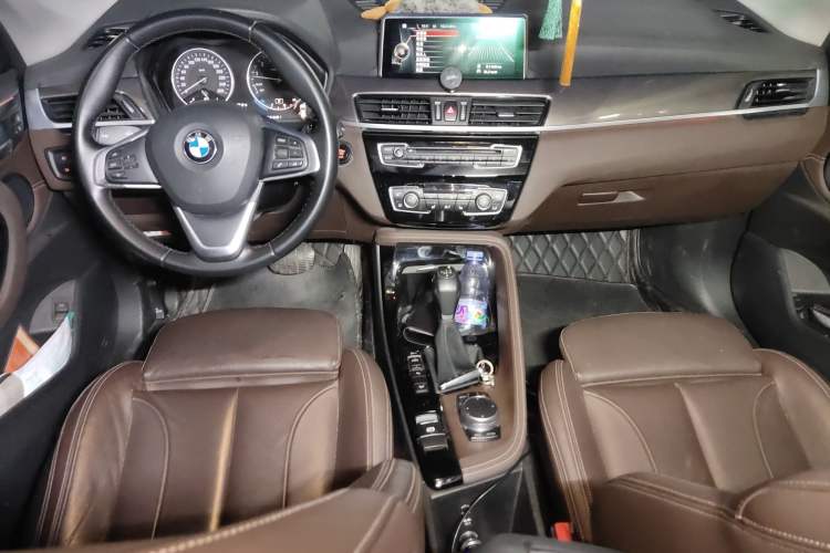 Used BMW X1 2016 xDrive20Li Luxury Model Center Console