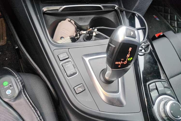 Used BMW 3 Series 2016 320Li Fashion Model Gear Lever