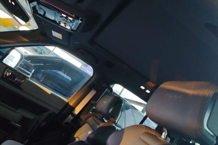 Used Formula Leopard Leopard 5 2023 Navigator Edition