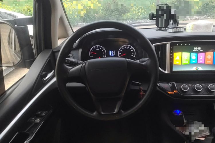 Used FORTHING Lingzhi 2022 M5 1.6L Practical 7-Seater Steering Wheel