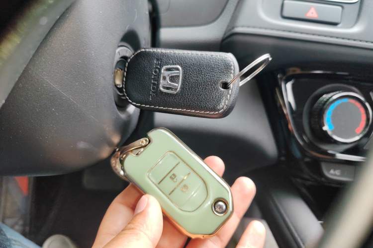 Used Honda Vezel 2022 1.5L CVT Phantom Night Pioneer Edition Vehicle Key