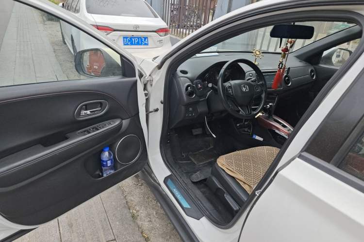 Used Honda XR-V 2015 1.8L VTi CVT Luxury Edition Driver Seat