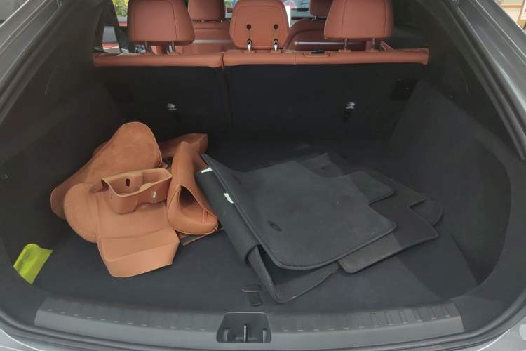 Used ONVO L60 2025 Model—60 kWh Rear-Wheel-Drive Version Trunk