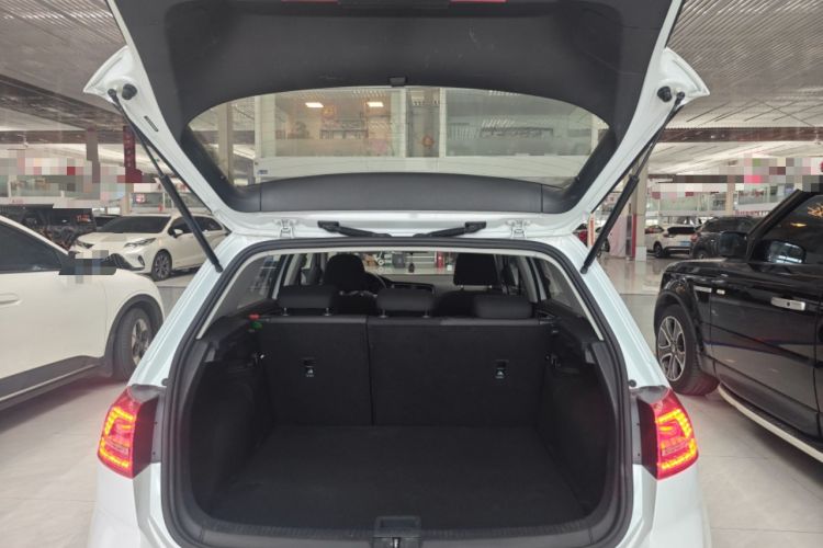 Used Volkswagen Golf 2016 230TSI Manual Comfort Version
