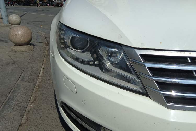 Used Volkswagen FAW-Volkswagen CC 2015 2.0 TSI Luxury Model Right Front Headlight