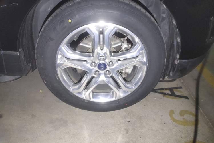 Used Ford Edge 2015 2.0T GTDi 4x4 High-Grade Model Right Front Wheel Hub