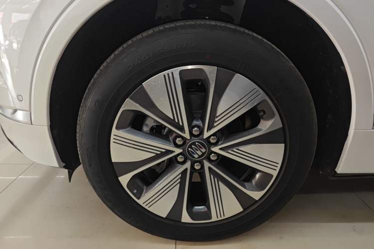 Used Buick E5 2025 Model 620KM Prestige Edition