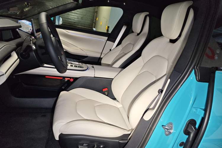 Used Xiaomi Auto SU7 2024 Four-Wheel Drive Ultra-Long Range Advanced Intelligent Driving Max Edition Left Front Seat