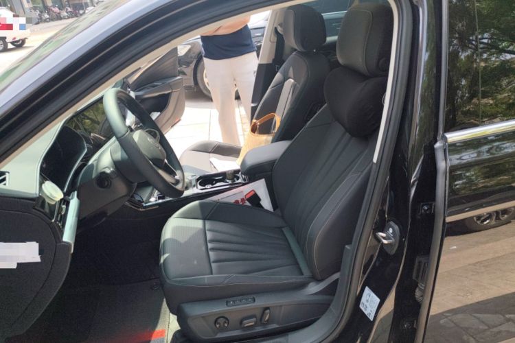 Used Volkswagen Passat 2025 Premium Version 380TSI Dragon Edition Left Front Seat