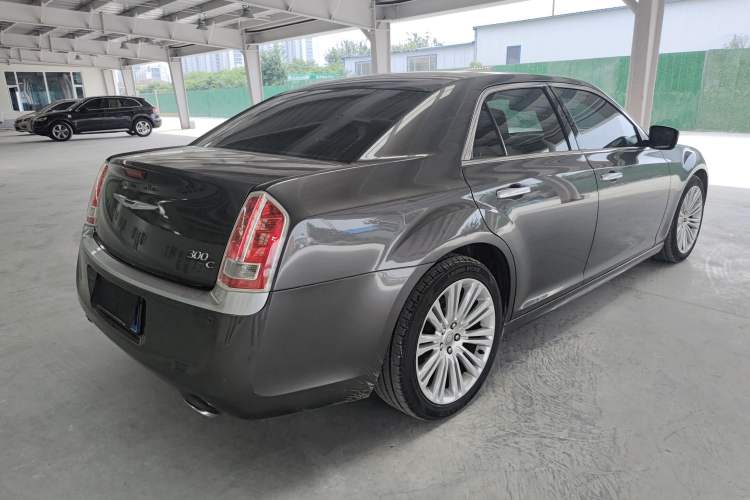 Used Chrysler 300C 2014 3.0L Excellence Edition
