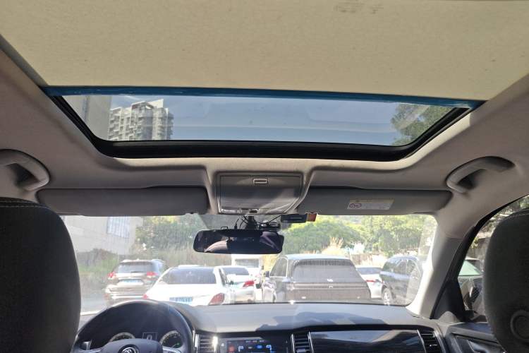 Used Skoda Kodiaq 2018 Facelifted TSI330 5-Seater Two-Wheel-Drive Luxury Enjoyment Edition