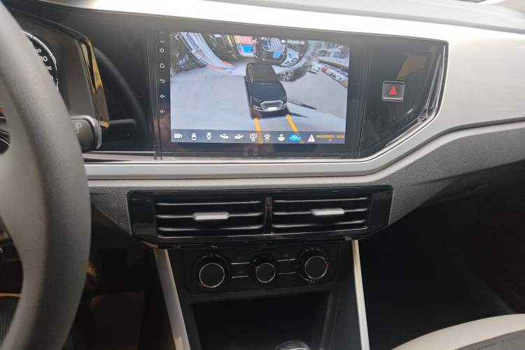 Used Volkswagen Polo 2019 Plus 1.5L Automatic Colorful Technology Edition Audio And AC Panel