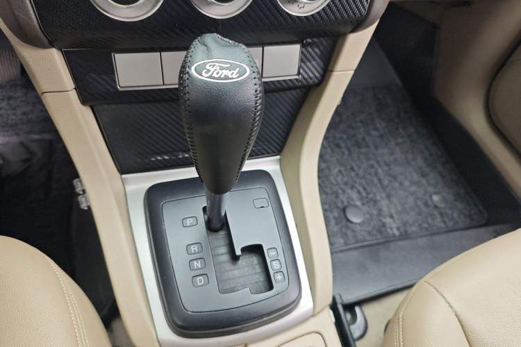 Used Ford Focus 2013 Sedan Classic 1.8L Automatic Base Model