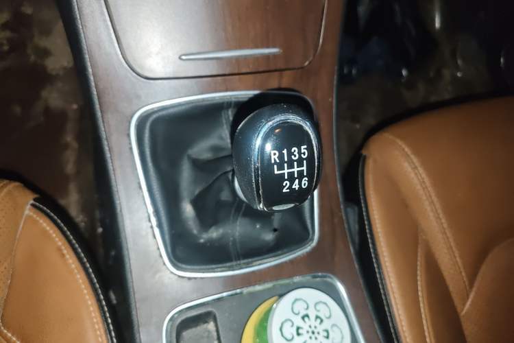 Used Baojun 560 2017 Rhythmic Edition 1.5T Manual Enjoyment Model
