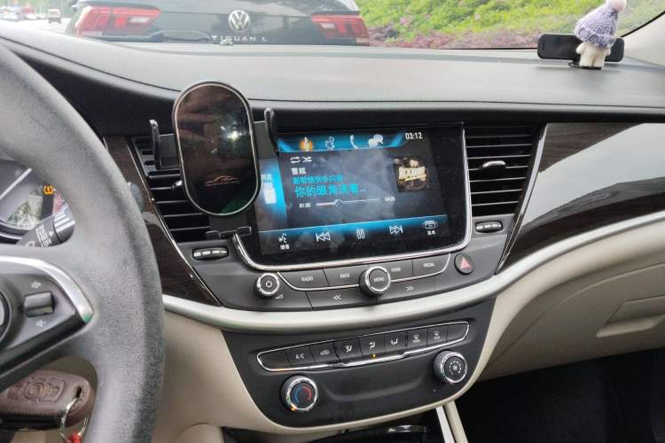 Used Buick Verano 2018 Sedan 15S Automatic Leading Model Audio And AC Panel