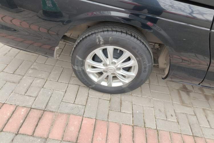 Used FORTHING Lingzhi 2020 M5L 1.6L Luxury 7-Seater