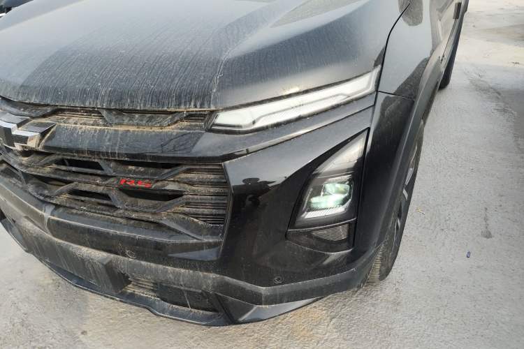 Used Chevrolet Equinox Plus 2024 102km RS Ultimate Edition Left Front Headlight