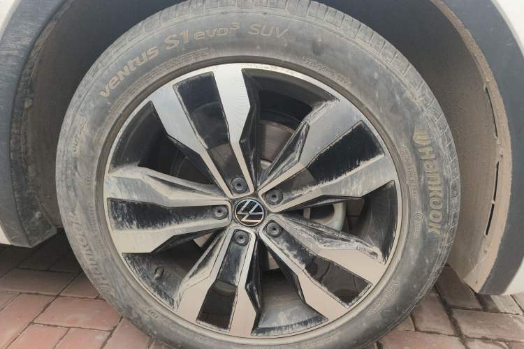 Used Volkswagen Tiguan L 2024 330TSI Automatic Two-Wheel Drive R-Line Enhanced Edition