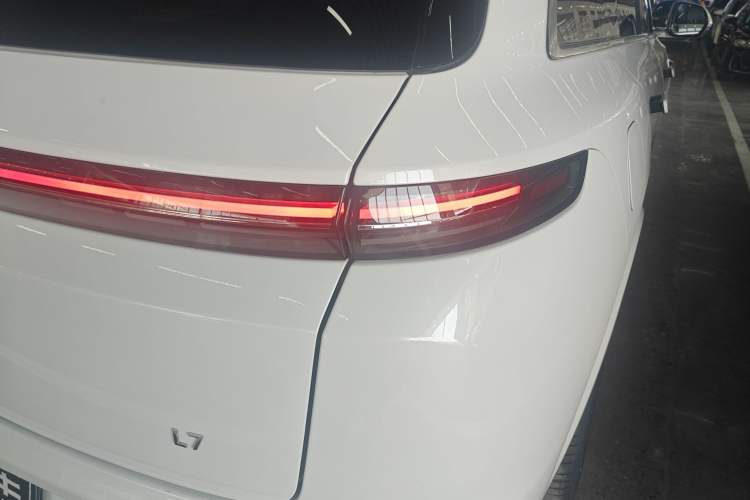 Used Li Auto L7 2023 Pro Model
