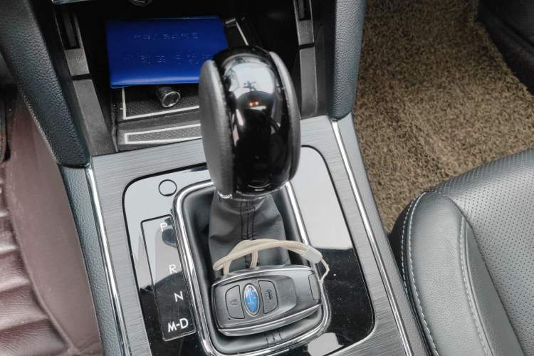 Used Subaru Outback 2016 2.5i Sport Navigation Edition Gear Lever