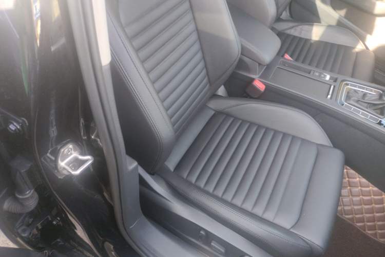 Used Volkswagen Magotan 2019 330TSI DSG Leading Model China VI Standard
