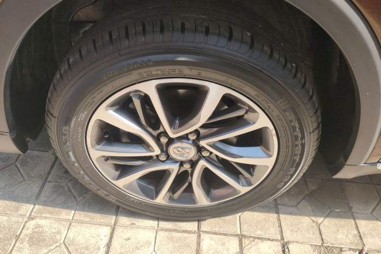 Used Baojun 730 2017 1.5T Manual Fashion Version 7 Seats China V Emission Standard
