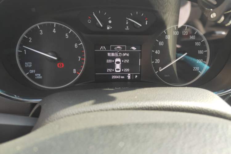 Used Buick Encore 2018 18T Automatic Two-Wheel Drive Urban Fashion Model
