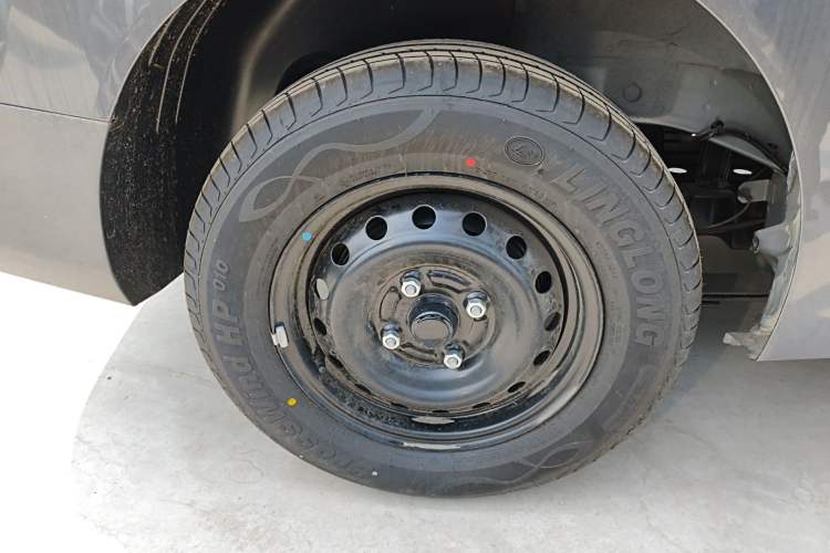 Used Wuling Hongguang New Energy 2024 All-Electric Model 300KM Standard Version
