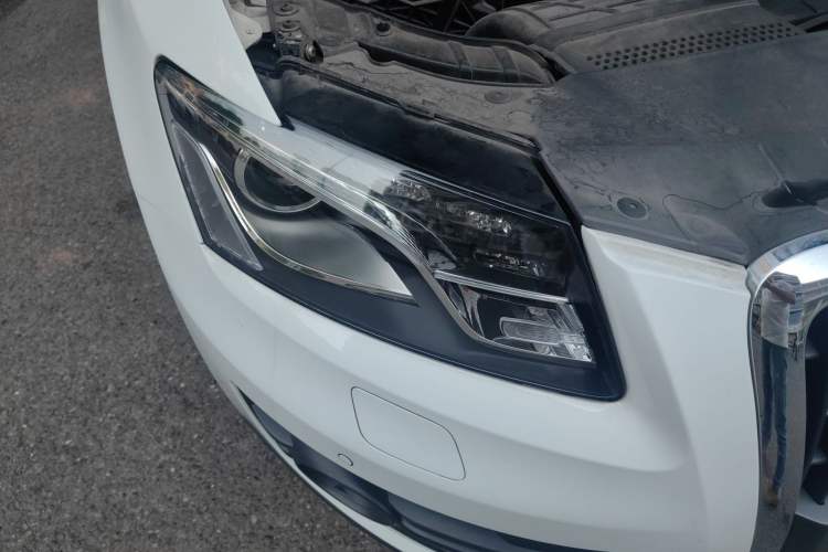 Used Audi Q5 2012 2.0TFSI Technology Model Right Front Headlight