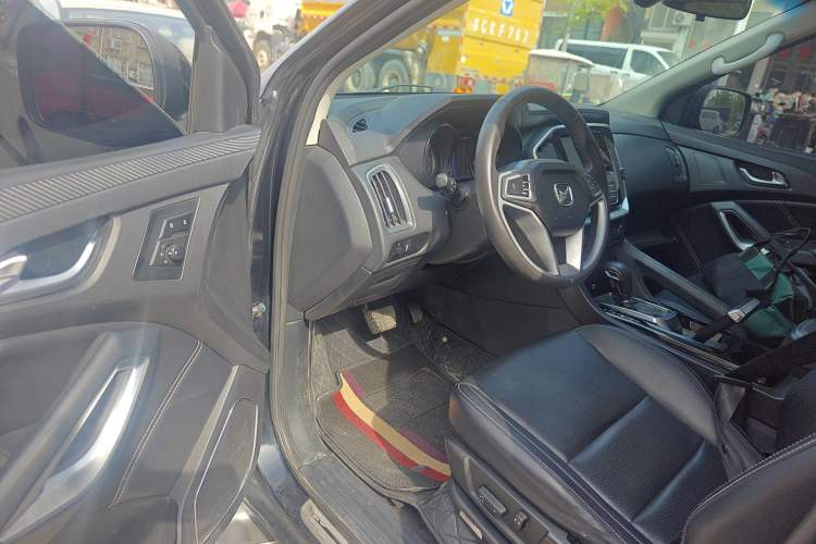 Used JMC Yusheng S350 2016 2.0T Automatic Two-Wheel Drive Gasoline Luxury Version with Sunroof 5 Seats Driver Seat