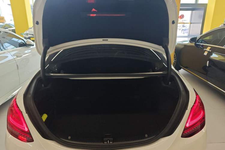 Used Mercedes-Benz C-Class 2021 C 200 L Fashion Edition Sport Version Trunk