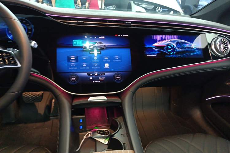 Used Mercedes-Benz EQS 2022 Updated 580 4MATIC Audio And AC Panel