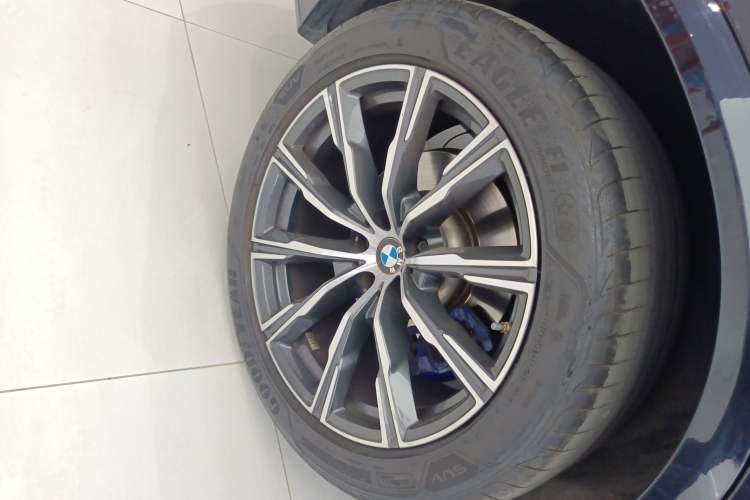 Used BMW X5 2022 Restyled xDrive 30Li Luxury Version M Sport Package
