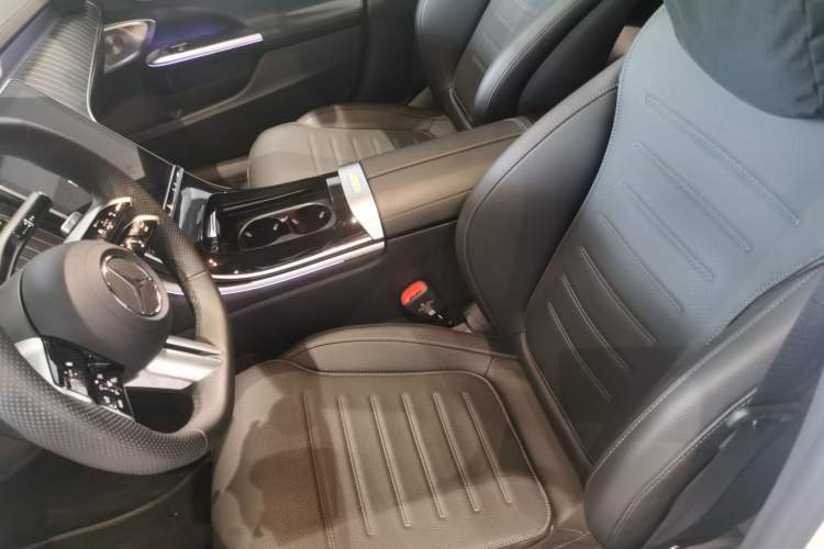 Used Mercedes-Benz C-Class 2024 Facelifted C-Class 260 L Night Edition Sports Version Left Front Seat