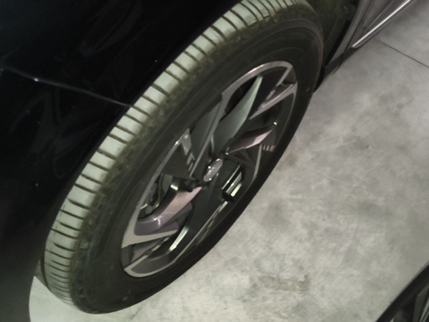 Hongqi HS3 PHEV 2024 PHEV 115km Jingwei Edition — снимка 10