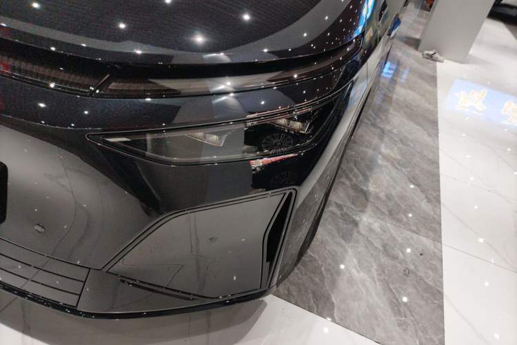 Used XPeng X9 2026 Model—Range-Extended Version 1602 Ultra