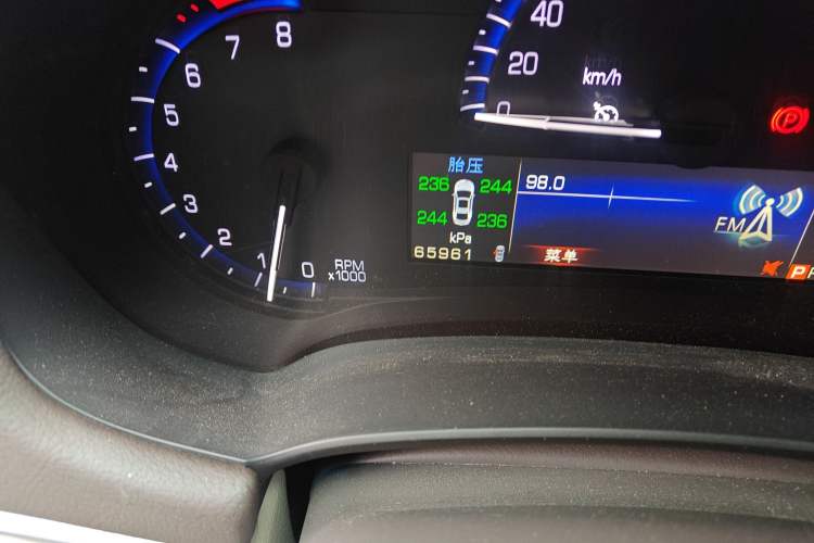 Used Cadillac XTS 2015 28T Comfort Model
