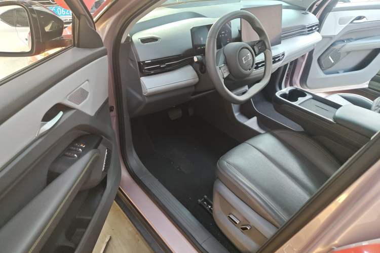 Used Bestune Yueyi 03 2025 565km Premium Edition Driver Seat