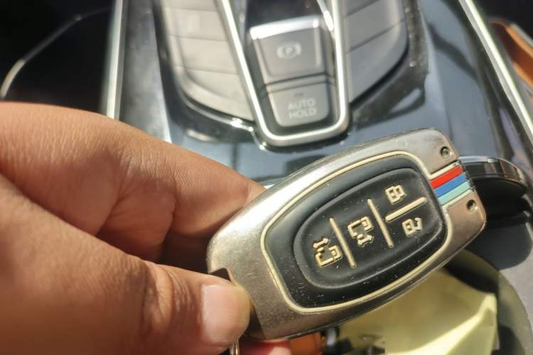 Used SAIC MAXUS G20 2021 Facelifted PLUS 2.0T Gasoline Automatic Luxury Edition