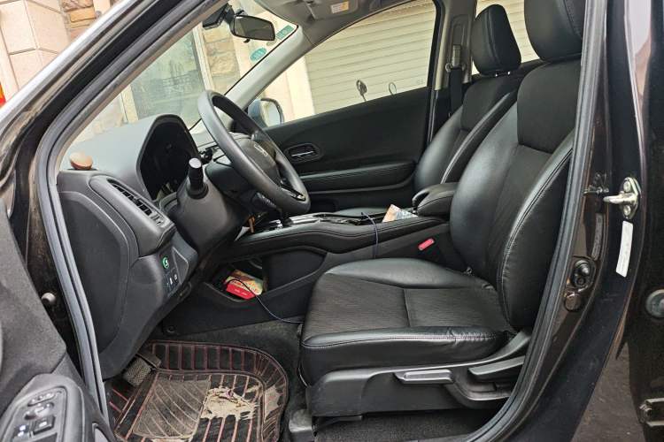 Used Honda Vezel 2020 1.5L CVT Pioneer Edition Left Front Seat